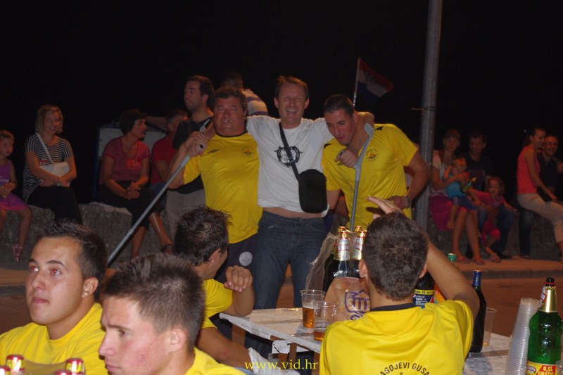 Nocprvaka2012 (5)